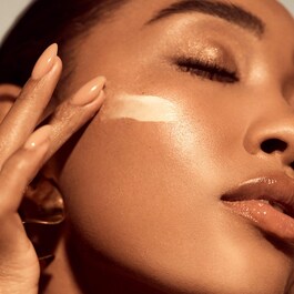 Banana Bright+ Instant Glow Moisturizer - Tratamiento Hidratante con Vitamina C