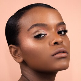 Bloom highlighting blush - Iluminador 