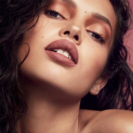 Stunna Lip Paint - Barra de labios fluida de larga duración
