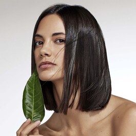 Botanical Repair™ Strengthening -Serum reparador de noche para el cabello