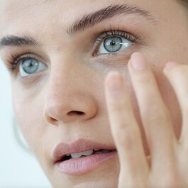 Black Tea Eye Cream - Contorno de ojos antiedad con té negro