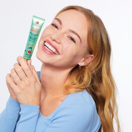 CC Red Correct - Iluminador corrector de rojeces