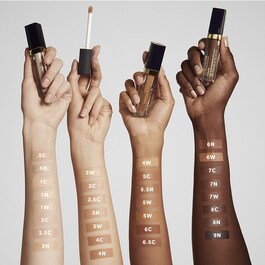 Corrector Futurist Soft Touch Brightening Skincealer Concealer