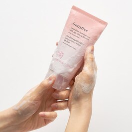 Gel desmaquillante iluminador de flor de cerezo de Jeju 