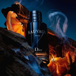  Sauvage - Perfume para hombre - Notas de sándalo y haba tonka