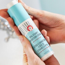 10% Vitamin C Brightening Serum -  Sérum iluminador con 10% de vitamina C 