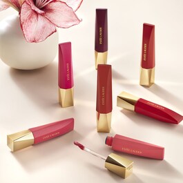 Pure Color Whipped Matte Lip Color - Labial líquido mate larga duración