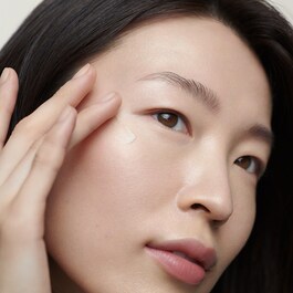 Lotus Eye Cream - Crema de contorno de ojos antiedad de Lotus con vitamina E