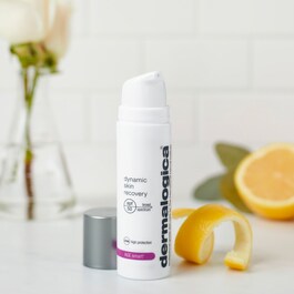 Dynamic Skin Recovery SPF50 - Fluido hidratante reafirmante SPF50