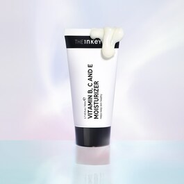 Loción hidratante con vitaminas B, C y E