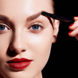 Pencil Brow Multi-Tasker - Lápiz de cejas con cepillo 3 en 1