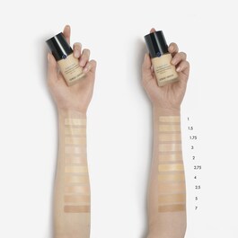 Designer Glow - Fondo de Maquillaje con Ácido Hialurónico