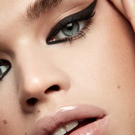 Flypencil - Eyeliner de larga fijación
