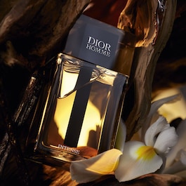 Dior Homme Intense - Eau de parfum - Notas de madera, ámbar, lirio y vainilla