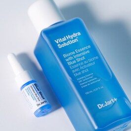 Vital Hydra Solution - Biome Essence con Intensive Blue Shot