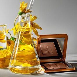 Power Sculpt Velvet Bronzer with Fermented Arnica - Polvos de sol