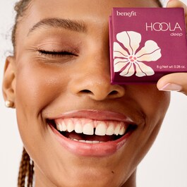 Benefit Hoola - Polvos bronceadores 
