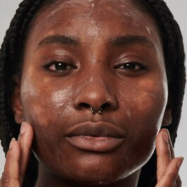 Solución para pieles secas y rugosas con urea al 10% - Suero facial