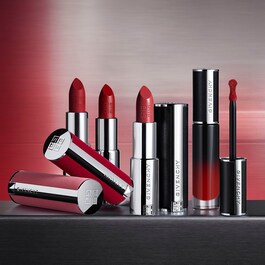 Le Rouge Deep Velvet - Barra de labios Empolvado, Mate, Alta Pigmentación