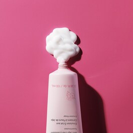 Emulsión Iluminadora Flor de Cerezo de Jeju