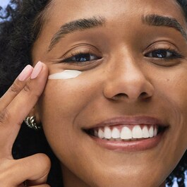 Black Tea Age Renewal Eye Concentrate – Crema de ojos antiedad de té negro
