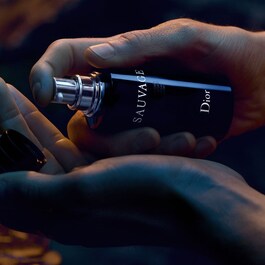 Sauvage - Tratamiento hidratante de rostro y barba perfumado