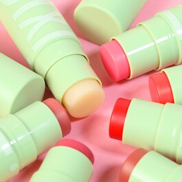 +Hydra Lip Treat - Bálsamo Labial con Color