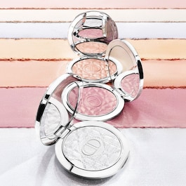 Dior Forever Glow Luminizer - Iluminador infusionado con ácido hialurónico