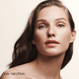 The Soft Fluid Long Wear Foundation SPF 20 - Base Hidratante