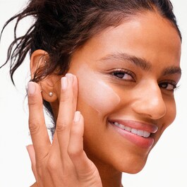 Rose Deep Hydration Balancing Emulsion - Crema hidratante ligera