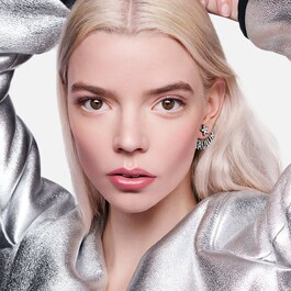 Dior Rosy Glow - Colorete luminoso natural - acabado buena cara