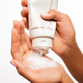 Espuma Limpiadora Purificante con Rocas Volcánicas y BHA - Limpiador