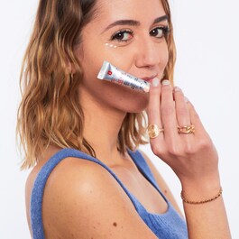 CC Eye a la centella asiática - Tratamiento iluminador para el contorno de ojos