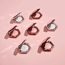 Diamond Bomb All-Over Diamond Veil - Iluminador en polvo para cara y cuerpo